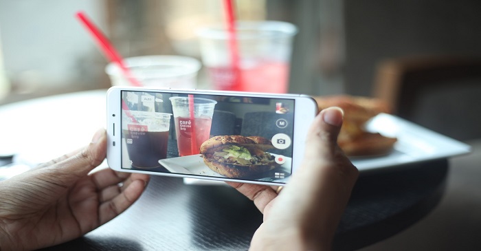 ?✨ Wie reinigt man sein Handy-Display schnell und effektiv?